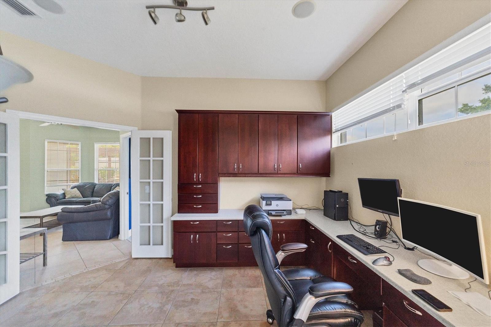 SHADES OF MAGNOLIA MANOR - Residential