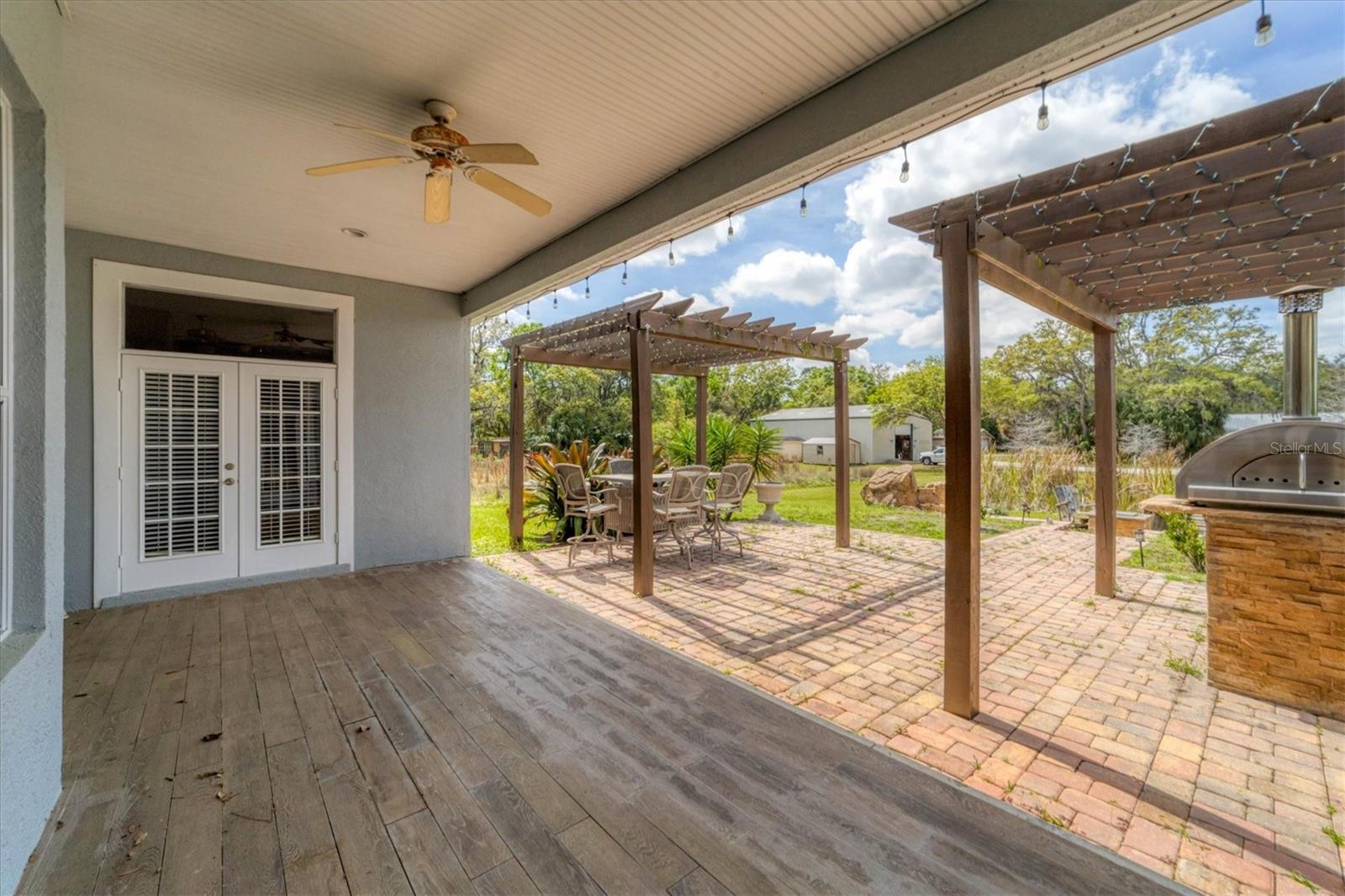 SHADES OF MAGNOLIA MANOR - Residential