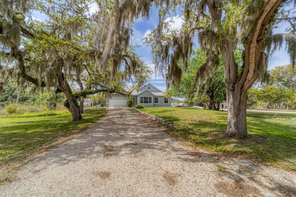 Photo of 1108 64th Street Court E, Bradenton, FL 34208 (MLS # A4652723)