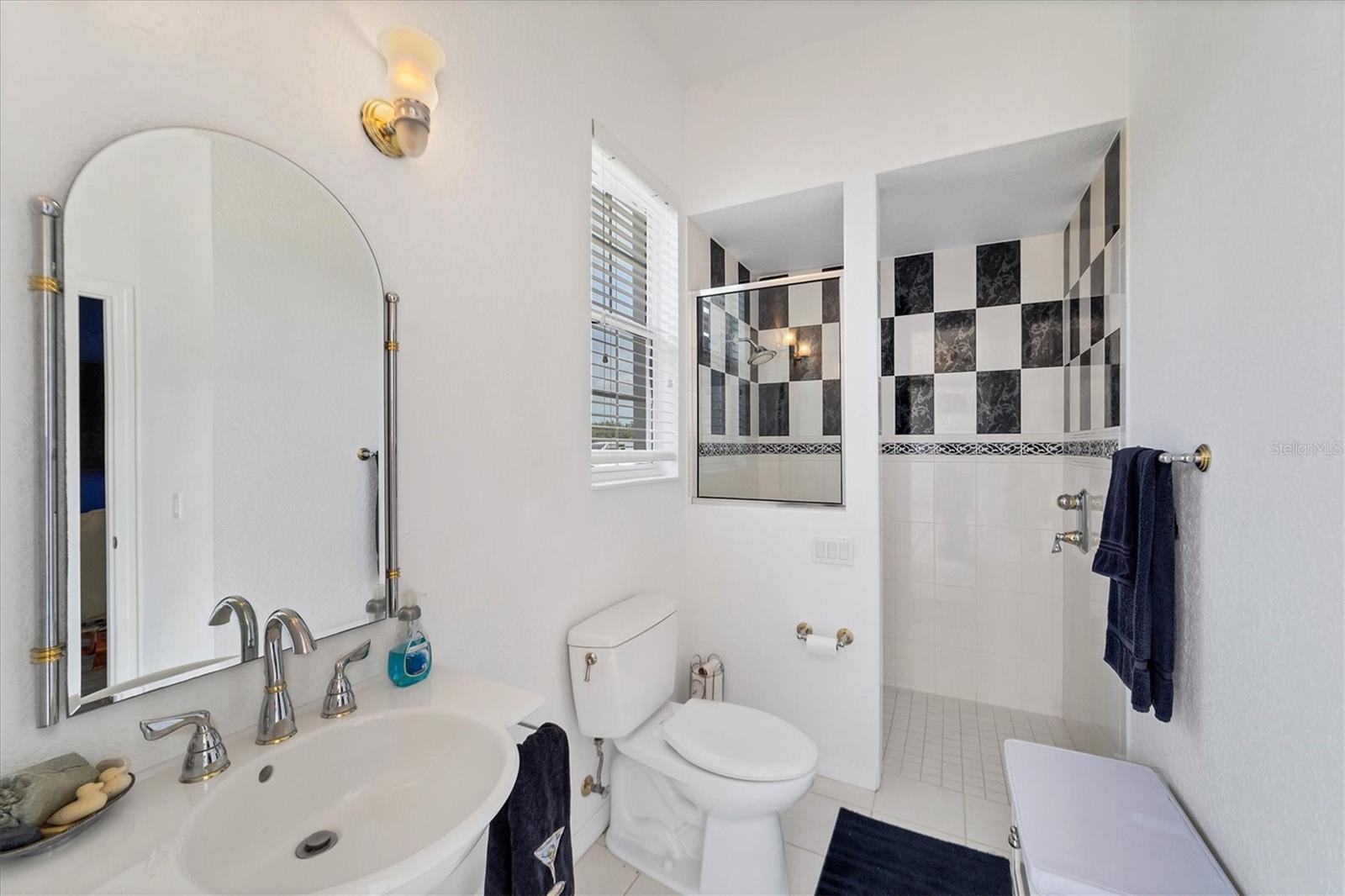 SHADES OF MAGNOLIA MANOR - Residential