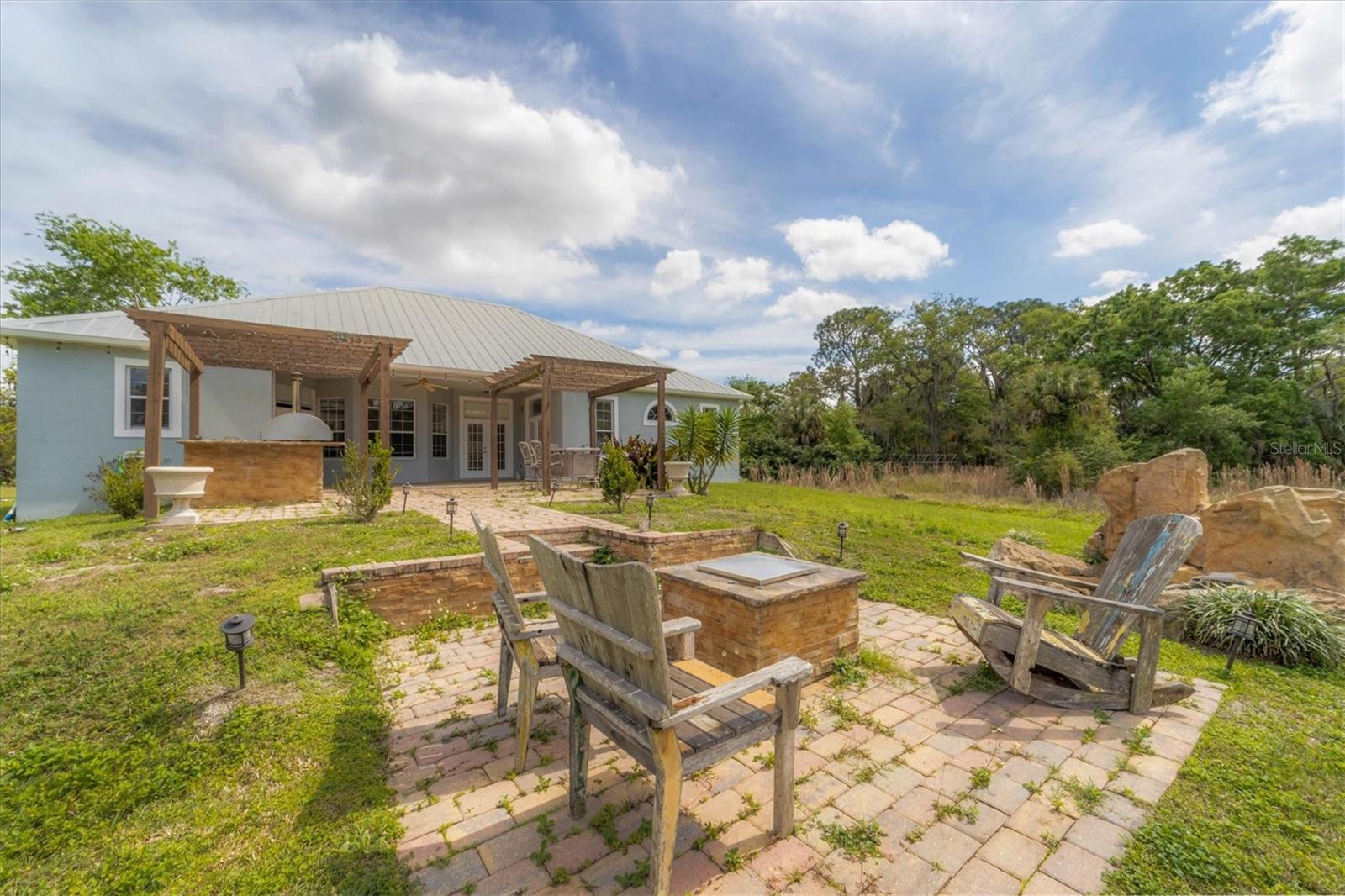 SHADES OF MAGNOLIA MANOR - Residential