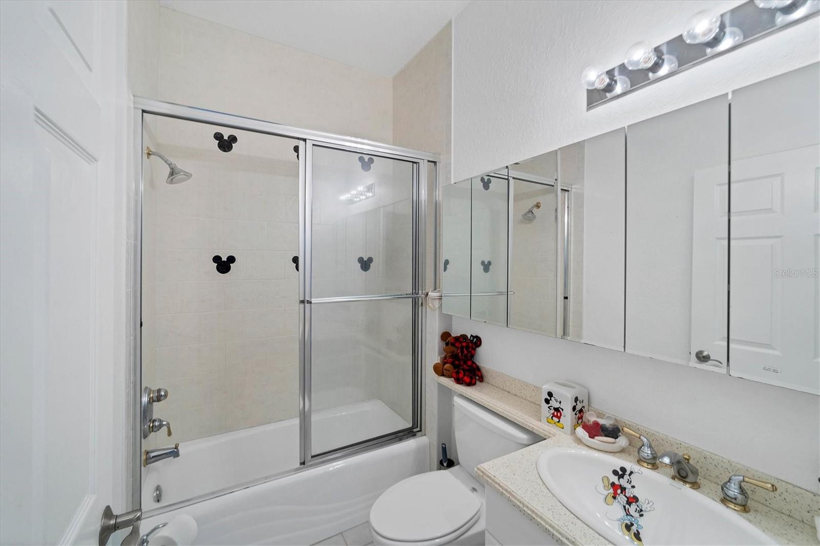 SHADES OF MAGNOLIA MANOR - Residential