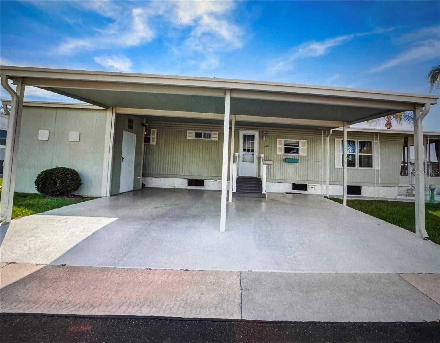 225 DIXIE LANE