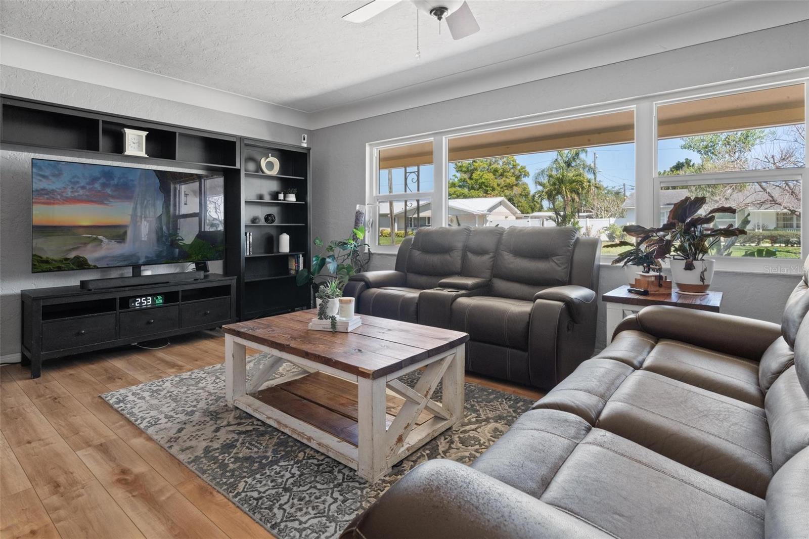 PINE GLADE - Residential