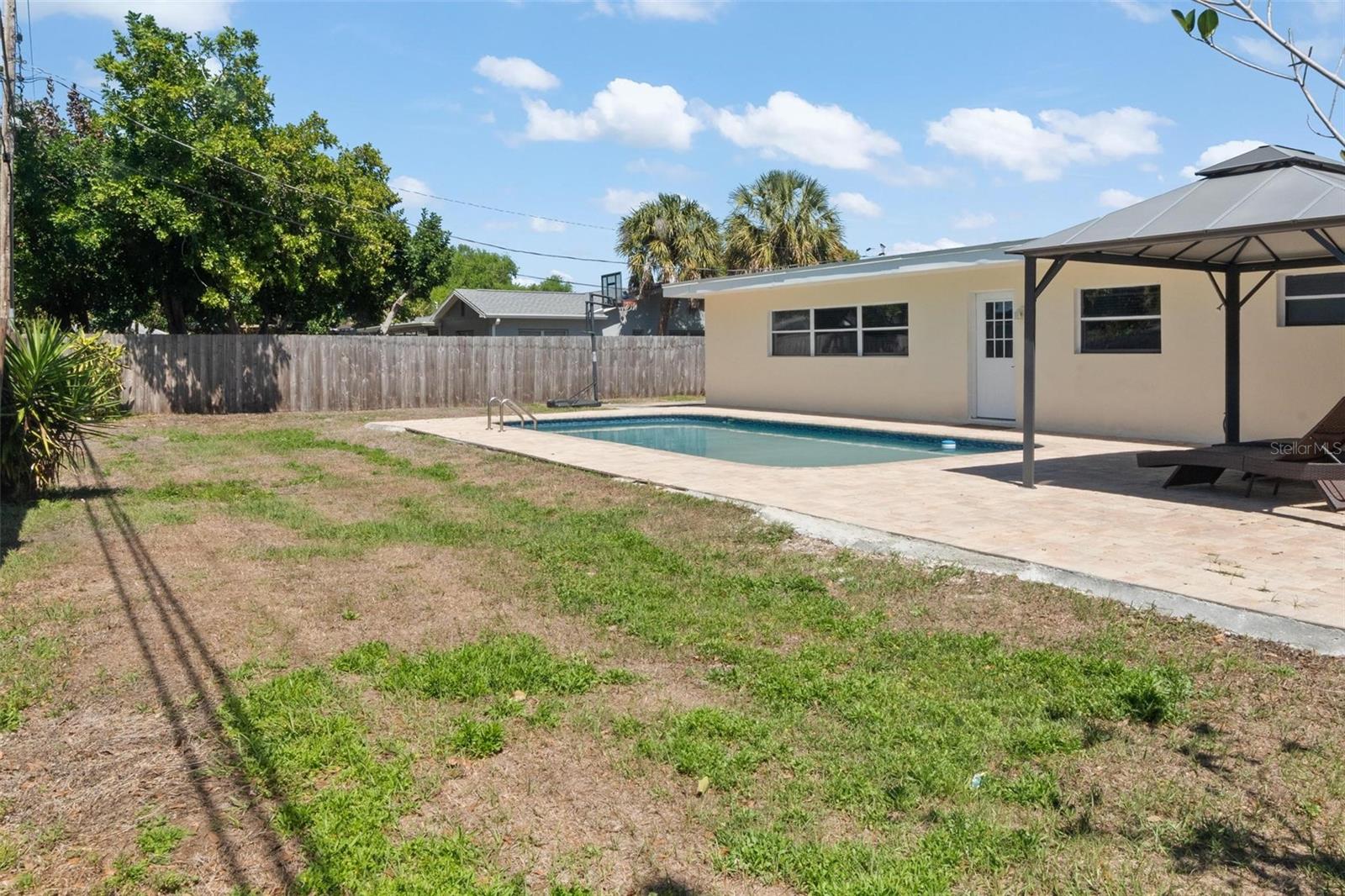 PINE GLADE - Residential