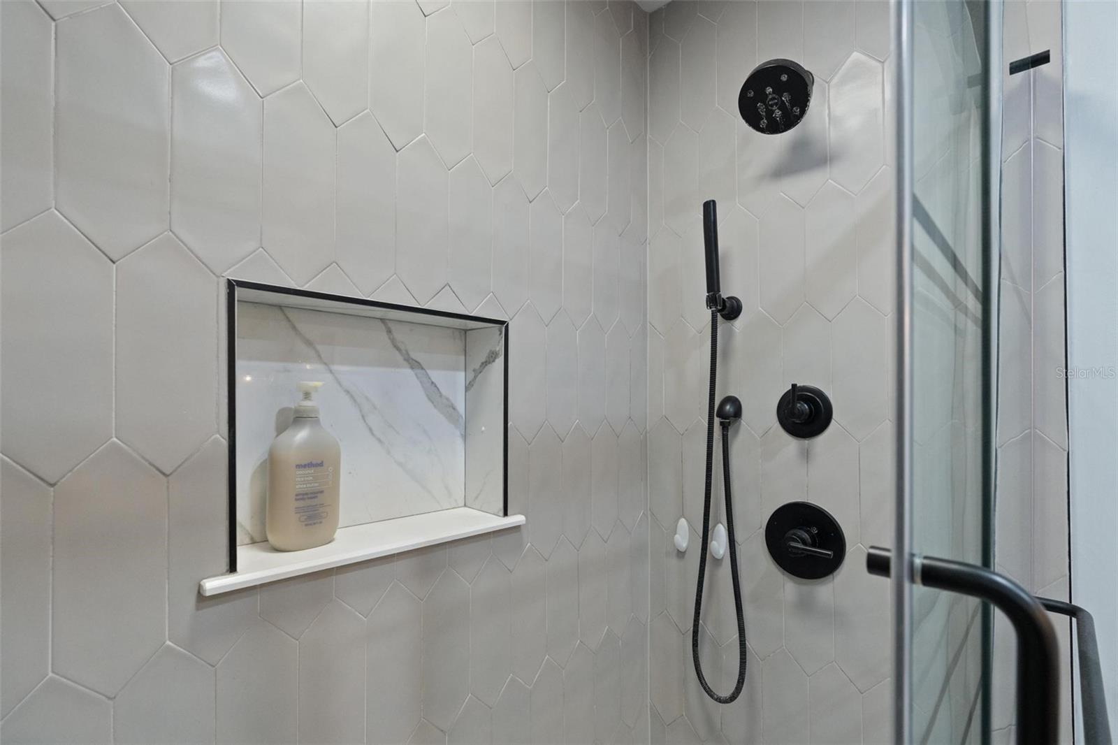 PINE GLADE - Residential