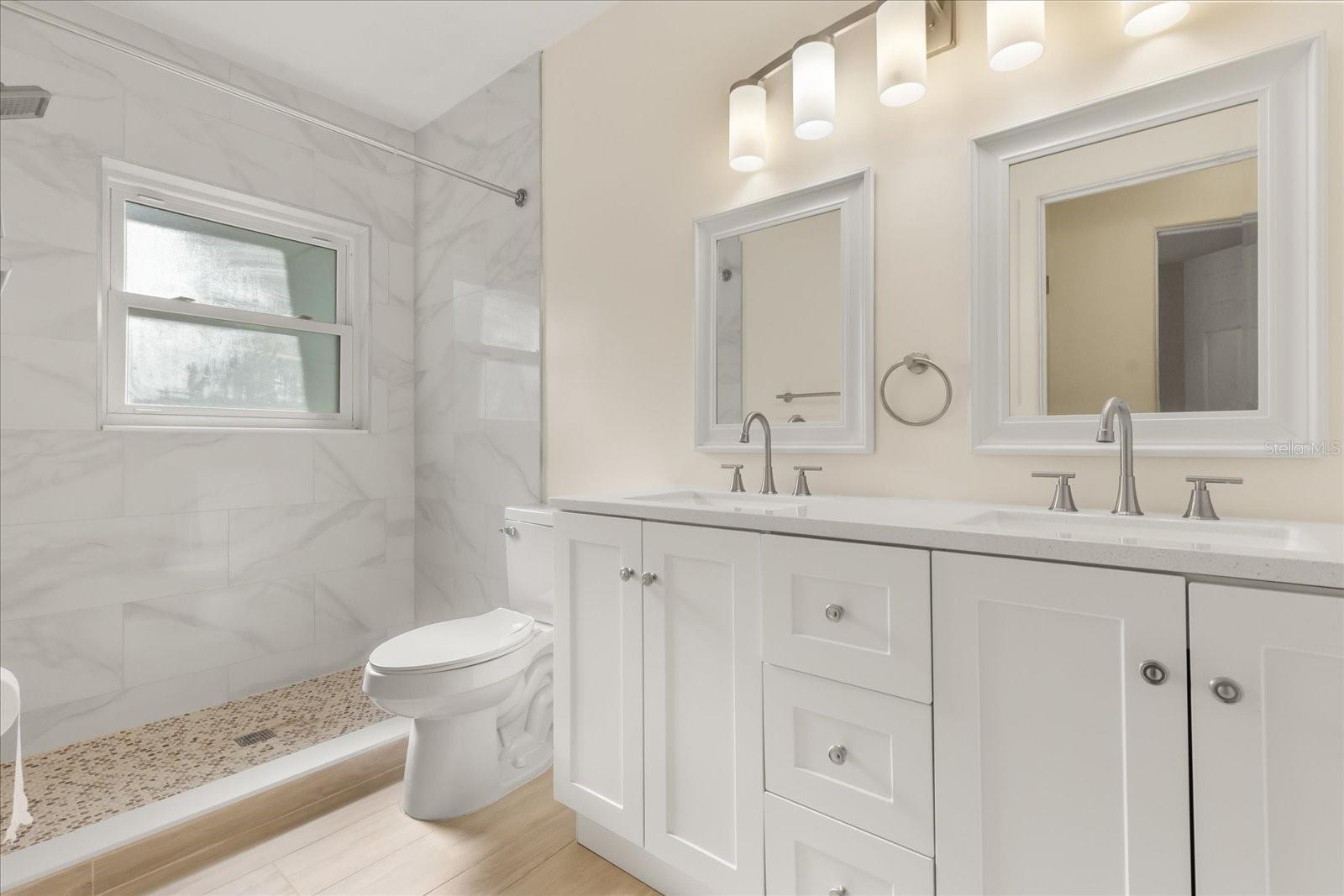 ANONA GROVES - Residential