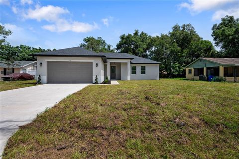 A home in DEBARY