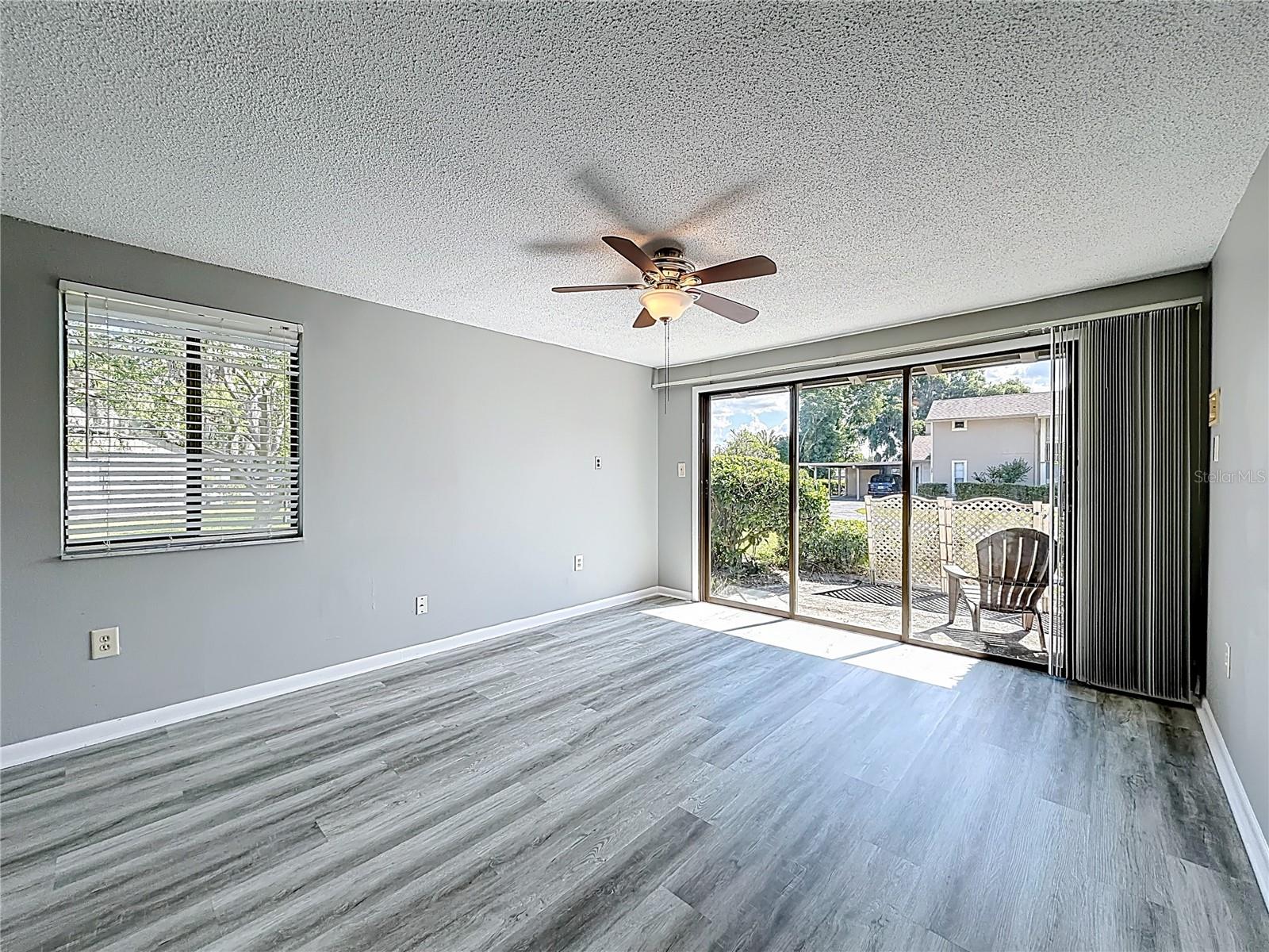 ERROL VILLAGE 01 CONDO - Residential