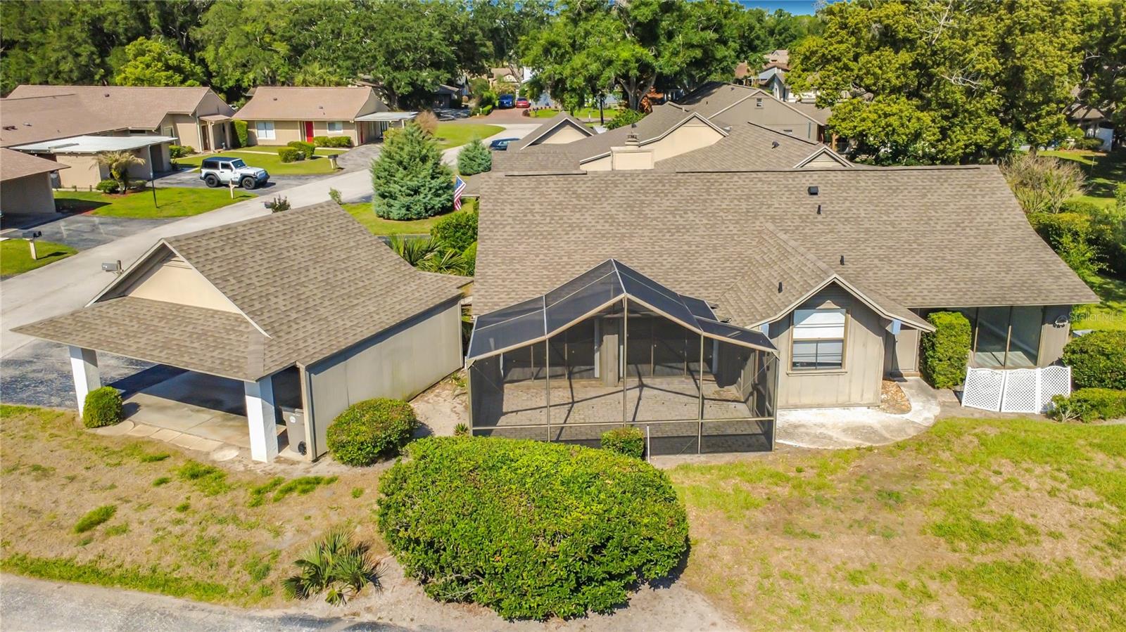 ERROL VILLAGE 01 CONDO - Residential