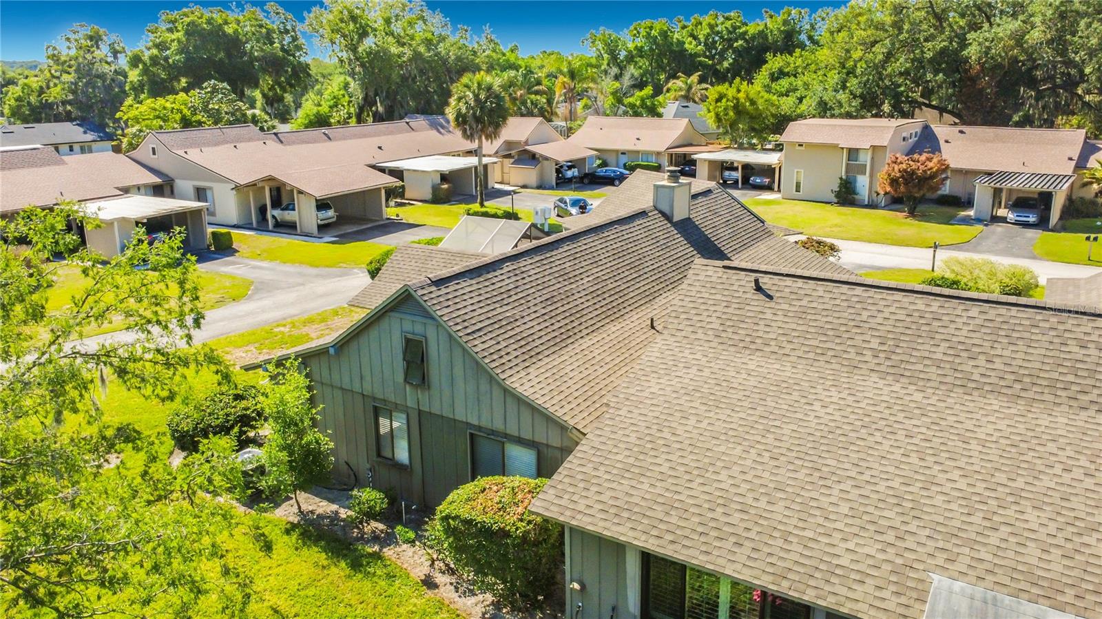 ERROL VILLAGE 01 CONDO - Residential