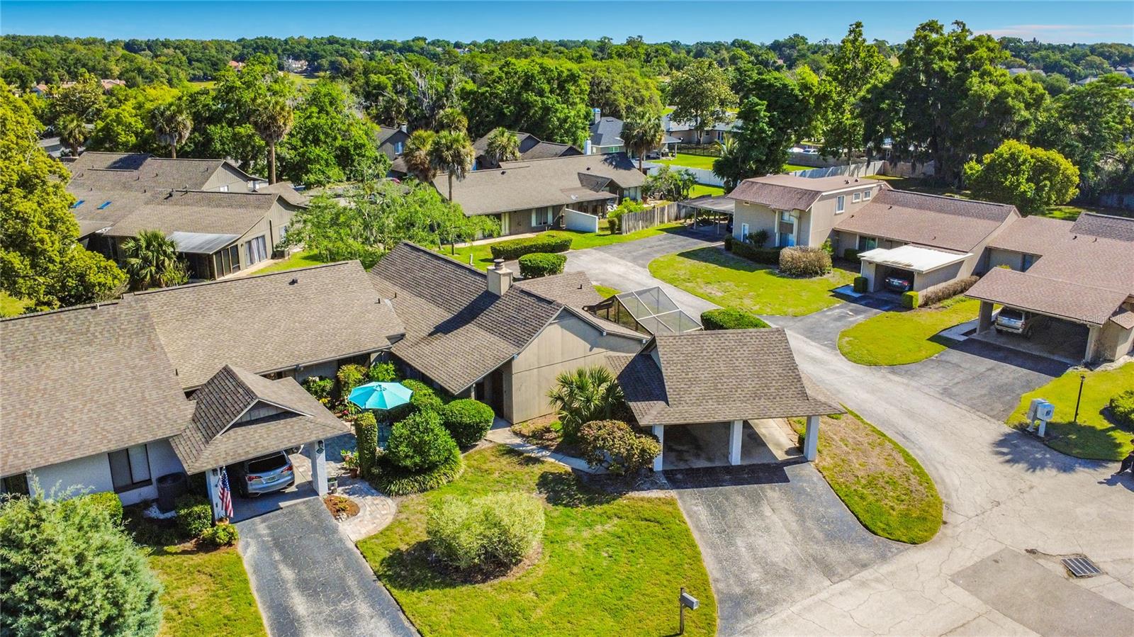 ERROL VILLAGE 01 CONDO - Residential