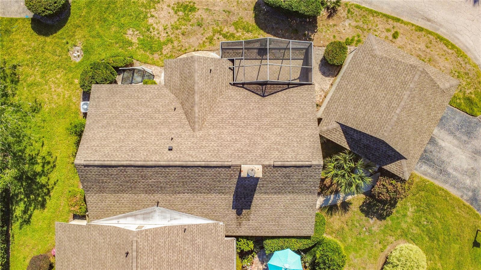 ERROL VILLAGE 01 CONDO - Residential