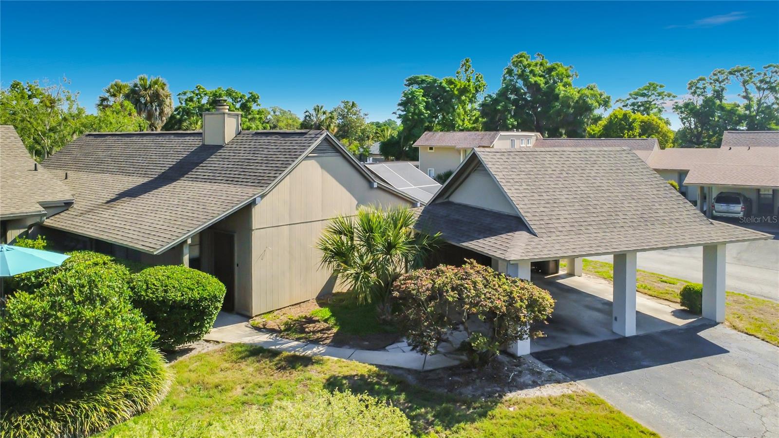 ERROL VILLAGE 01 CONDO - Residential