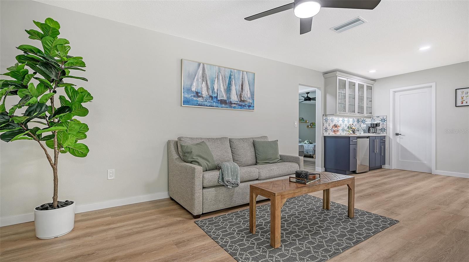 FOREST LAKES SOUTH - Residential Lease