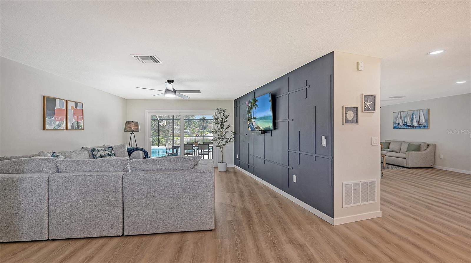 FOREST LAKES SOUTH - Residential Lease