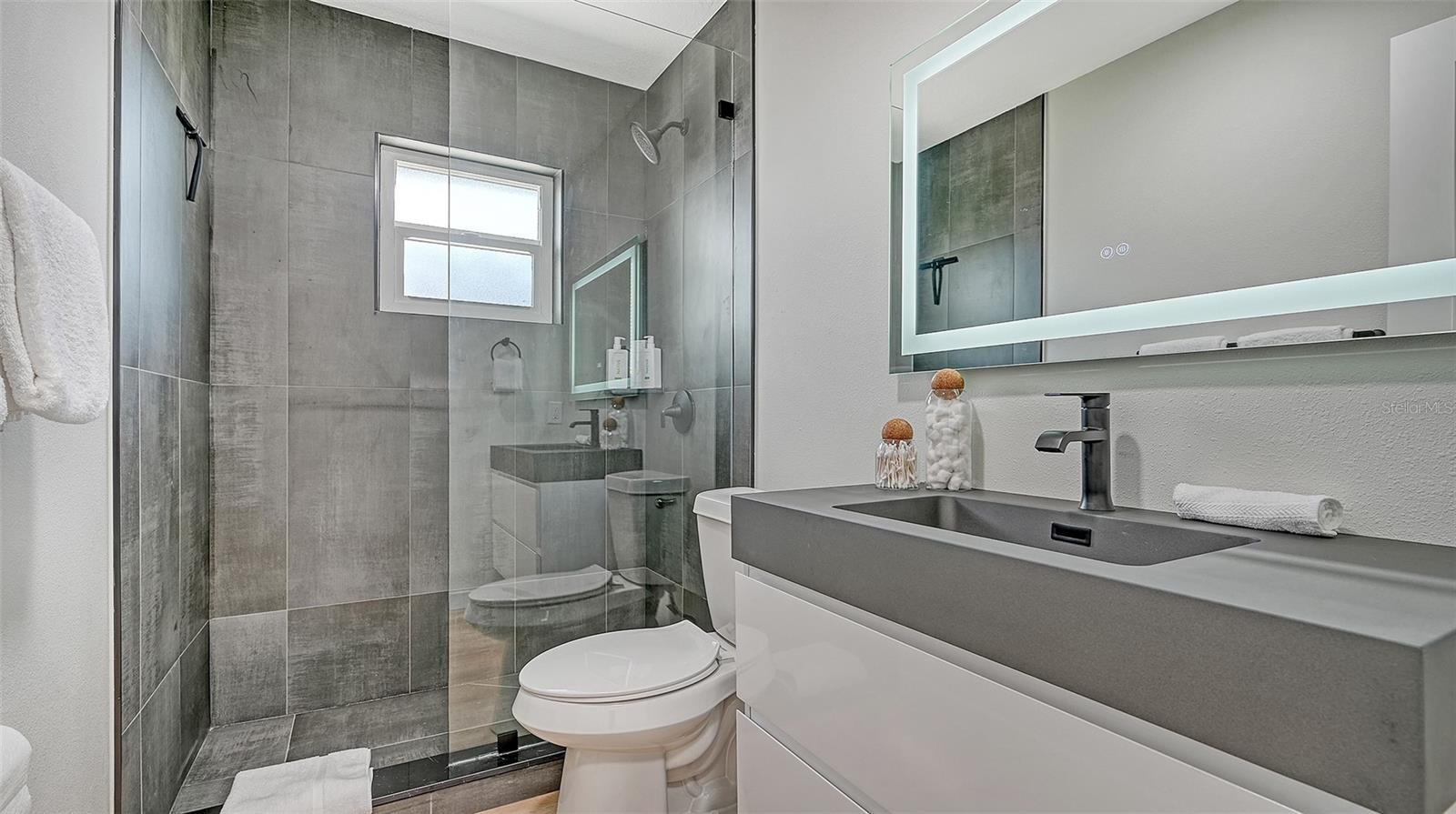 FOREST LAKES SOUTH - Residential Lease