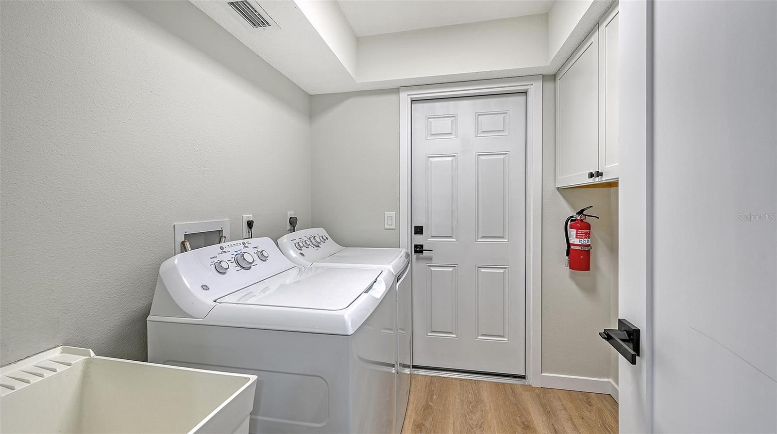 FOREST LAKES SOUTH - Residential Lease