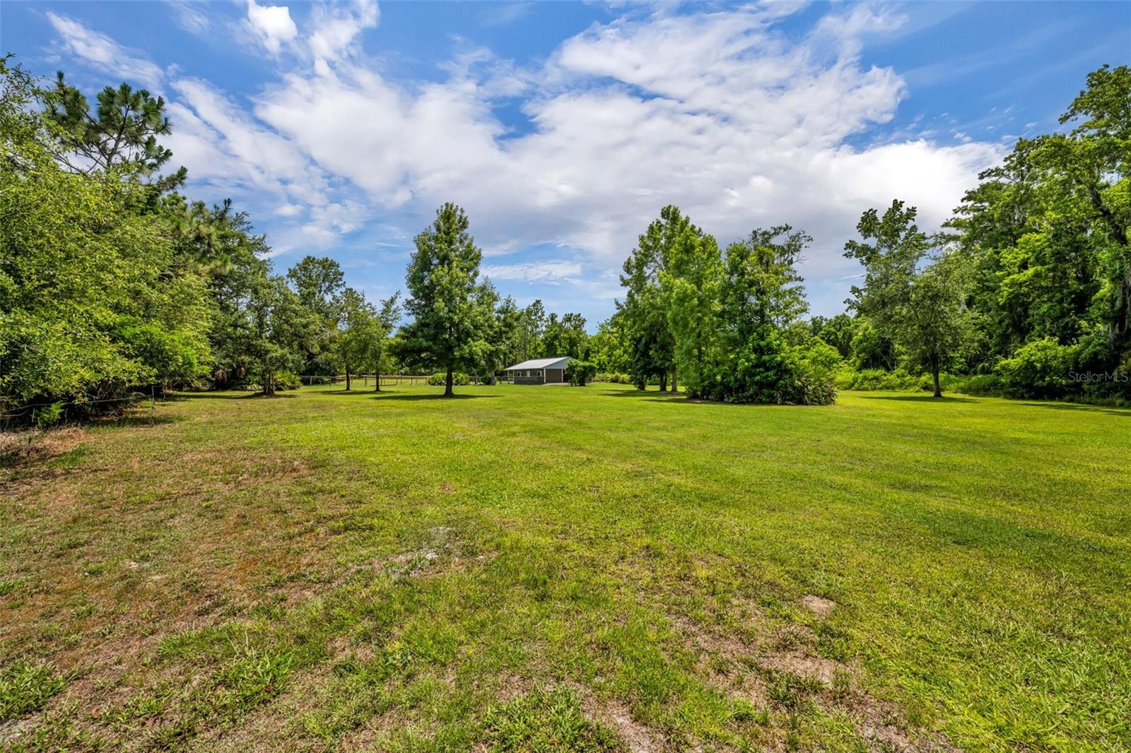 WOODLAND ESTATES - Residential