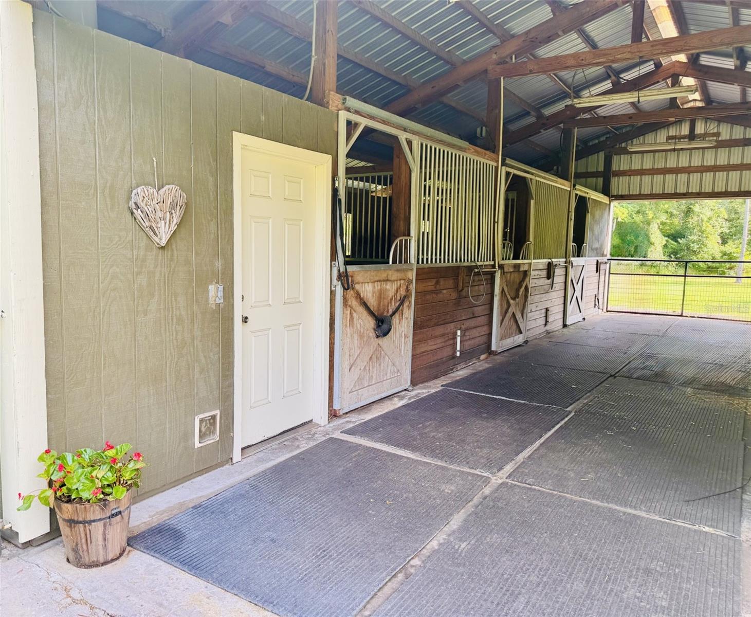 WOODLAND ESTATES - Residential
