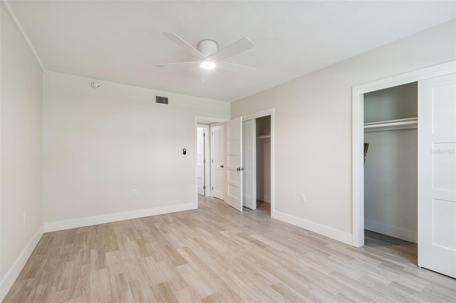 VENETIAN SHORES CONDO - Residential