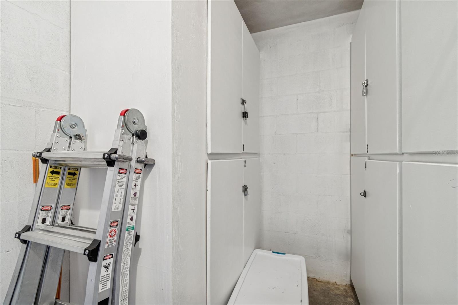 VENETIAN SHORES CONDO - Residential