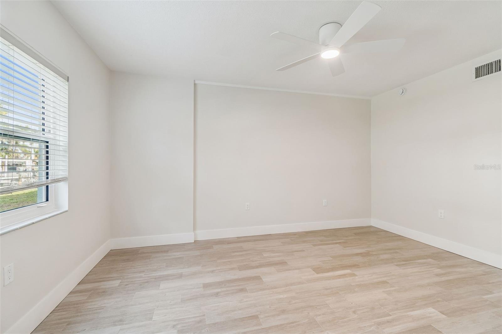 VENETIAN SHORES CONDO - Residential