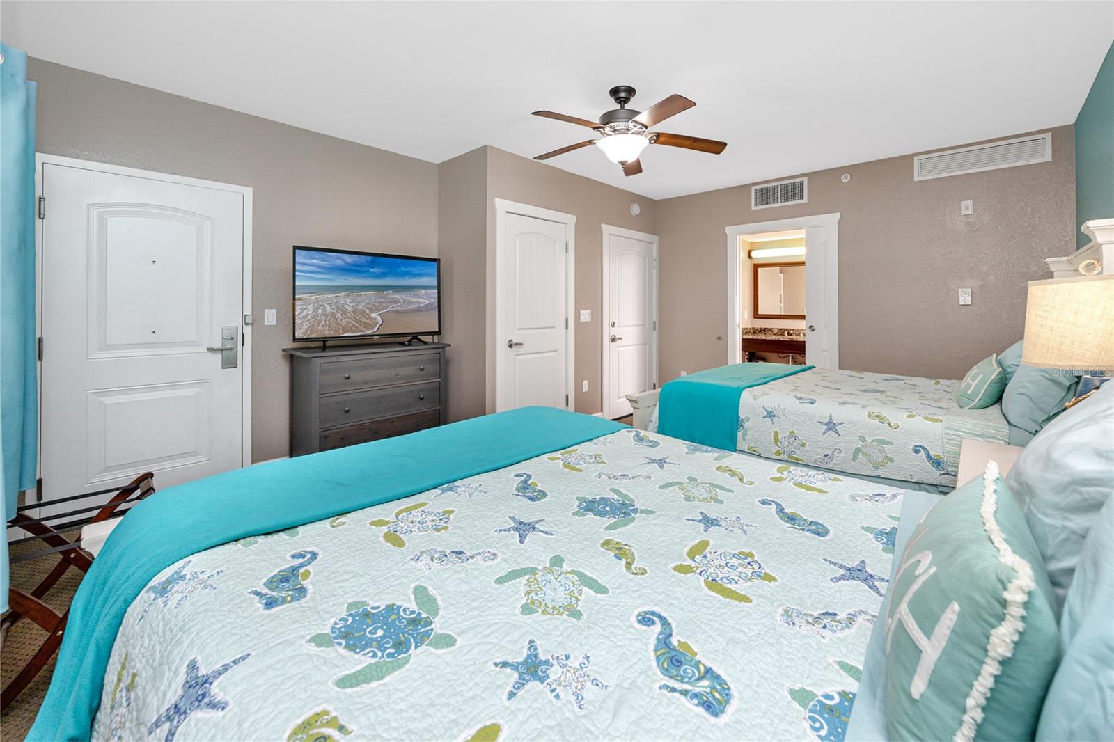HARBOURSIDE AT MARKER 33 VACATION CONDO - Residential