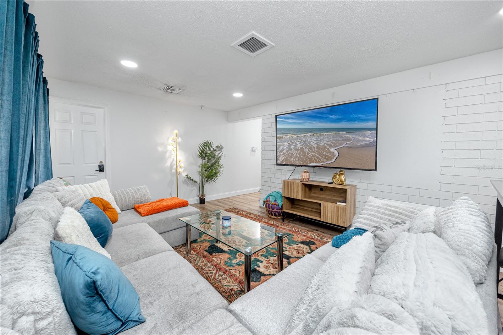 WEST CENTRAL AVE SUB - Commercial Sale