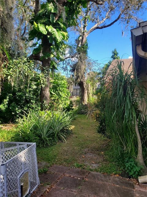 A home in POINCIANA