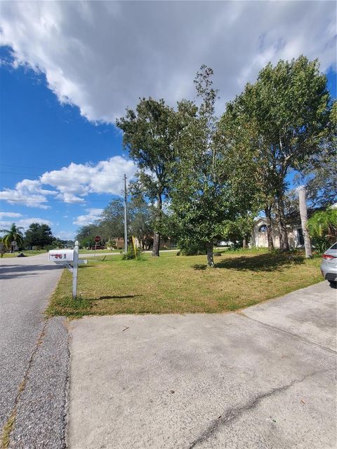 A home in POINCIANA