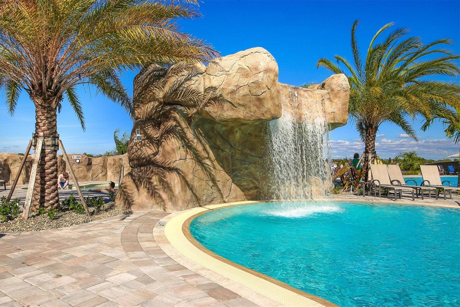 TERRACE IV AT LAKEWOOD NATIONAL PH I - Residential