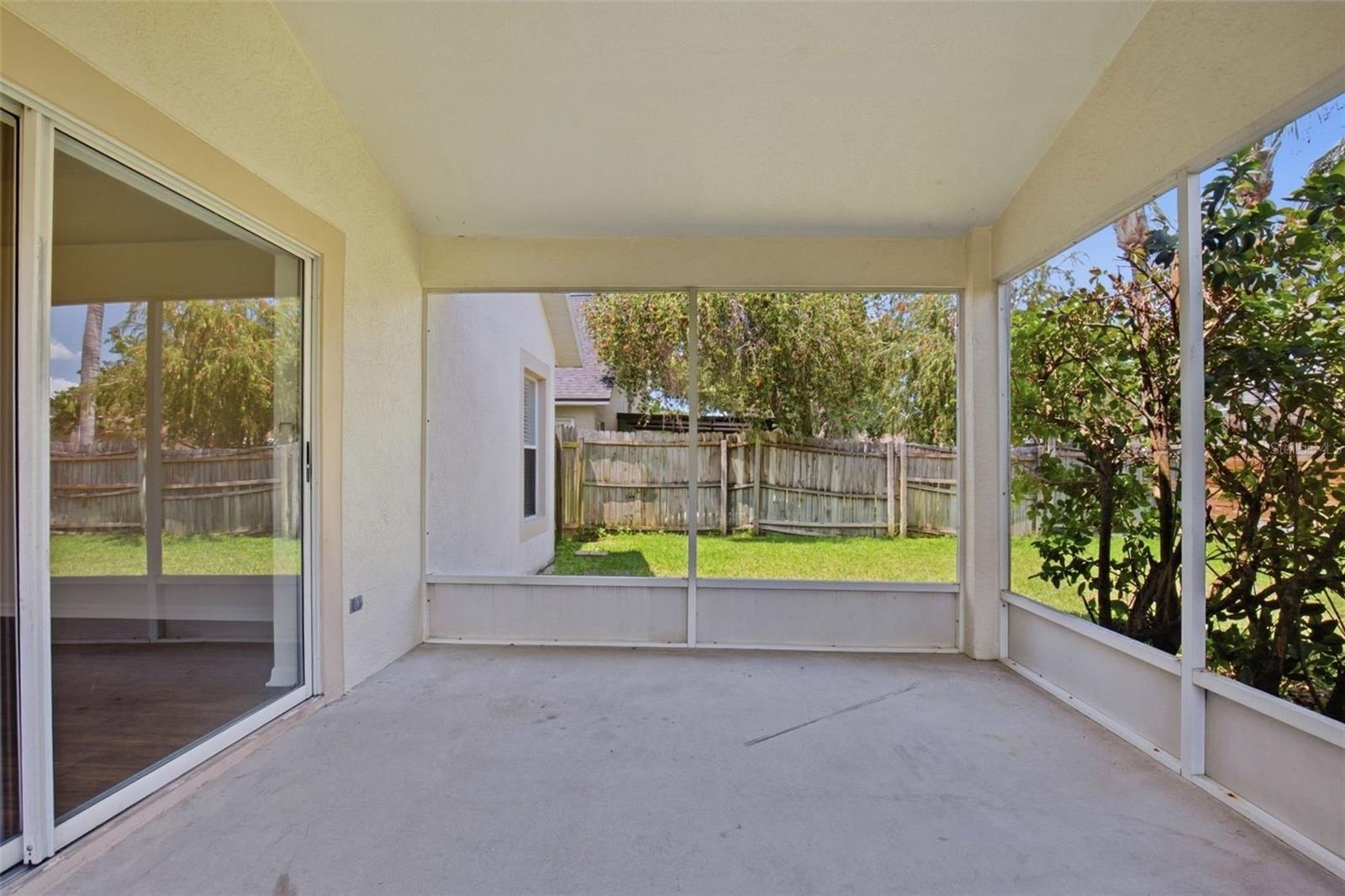 BEACON LAKES CONDO 05 - Residential