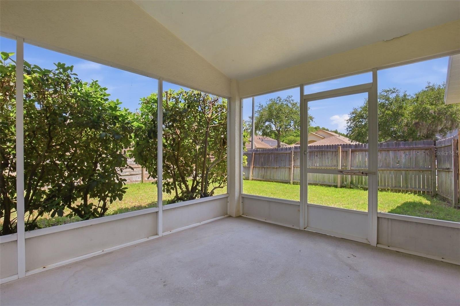 BEACON LAKES CONDO 05 - Residential