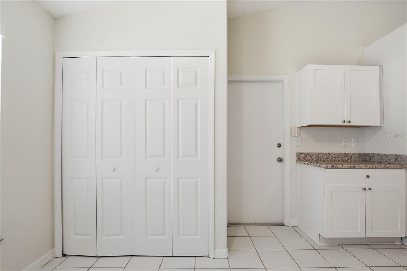 BEACON LAKES CONDO 05 - Residential