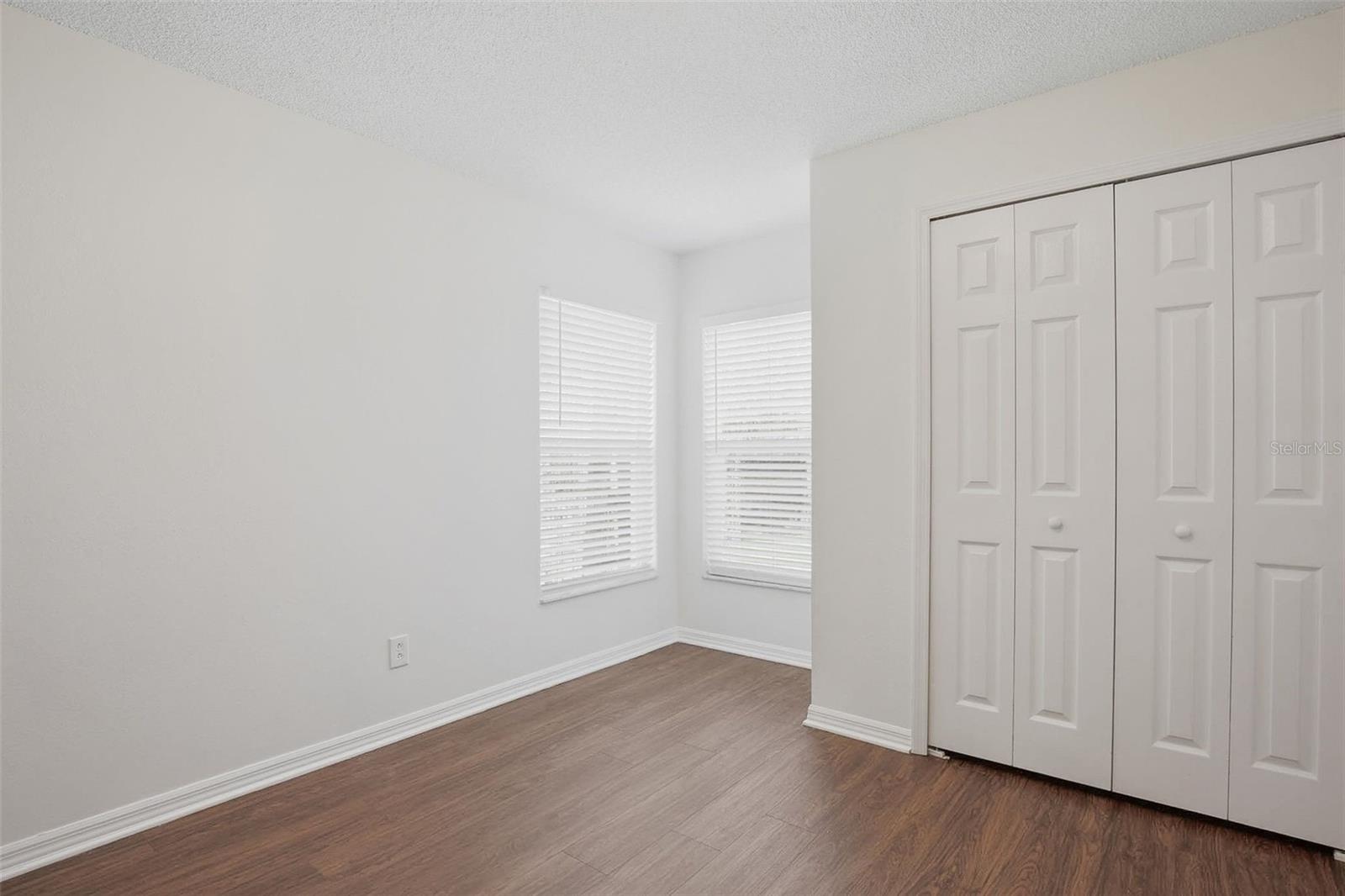 BEACON LAKES CONDO 05 - Residential