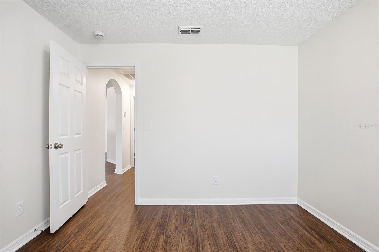 BEACON LAKES CONDO 05 - Residential