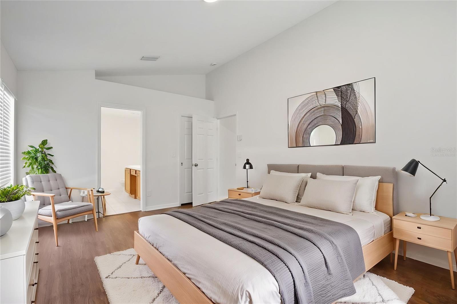 BEACON LAKES CONDO 05 - Residential