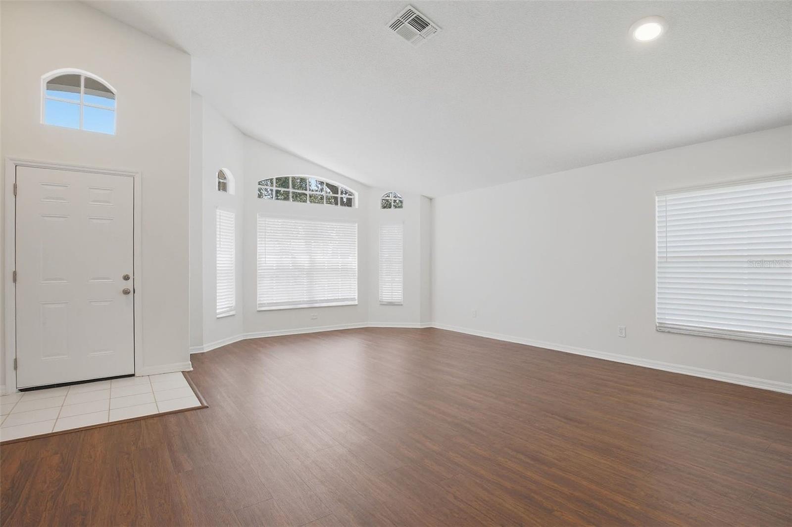 BEACON LAKES CONDO 05 - Residential