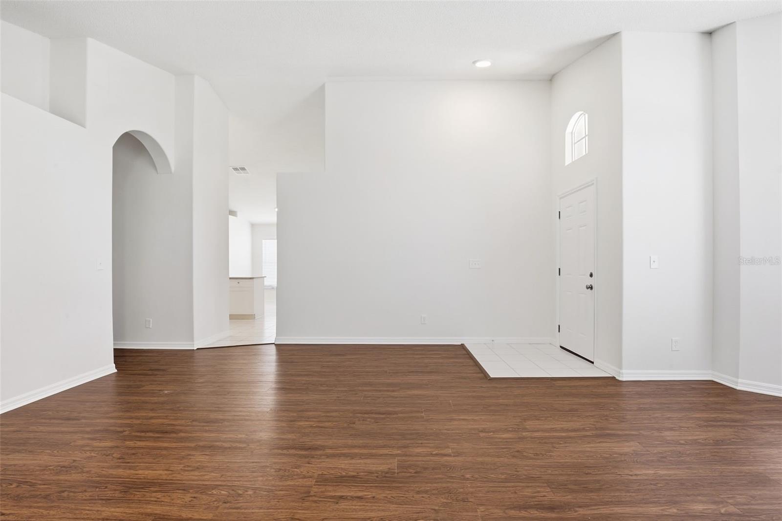 BEACON LAKES CONDO 05 - Residential