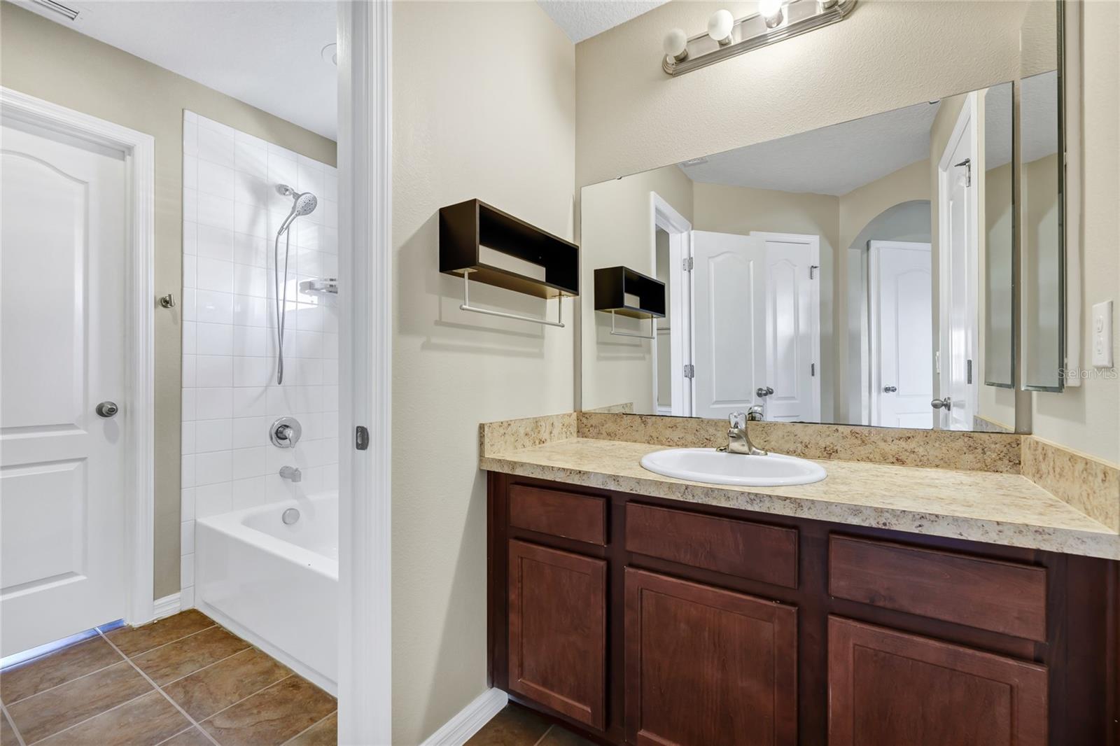 RESERVE/CARRIAGE POINTE PH 1 - Residential