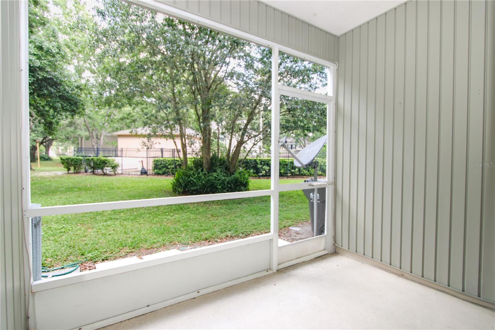 OAK VALLEY TWNHMS - Residential