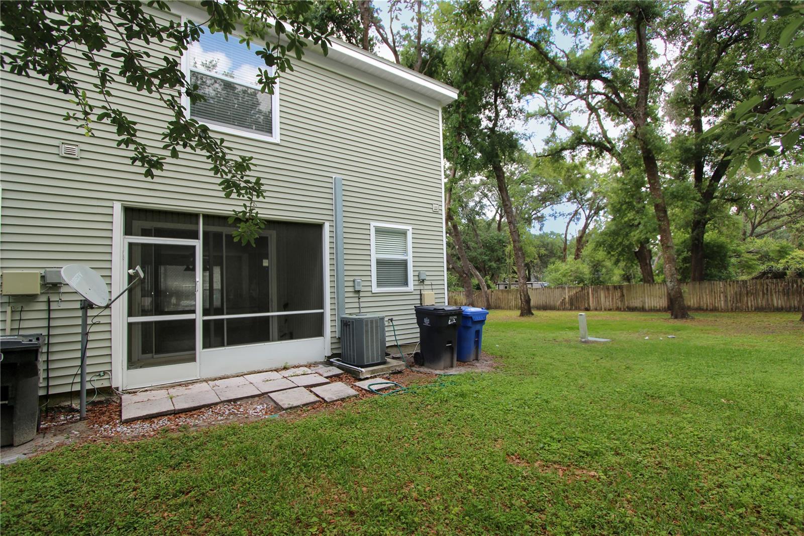 OAK VALLEY TWNHMS - Residential