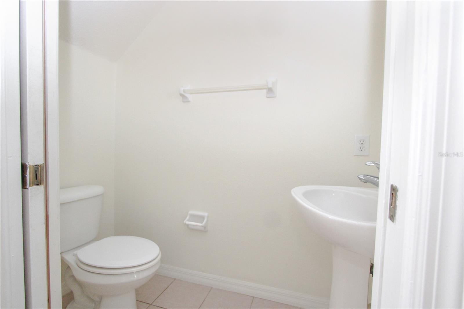 OAK VALLEY TWNHMS - Residential