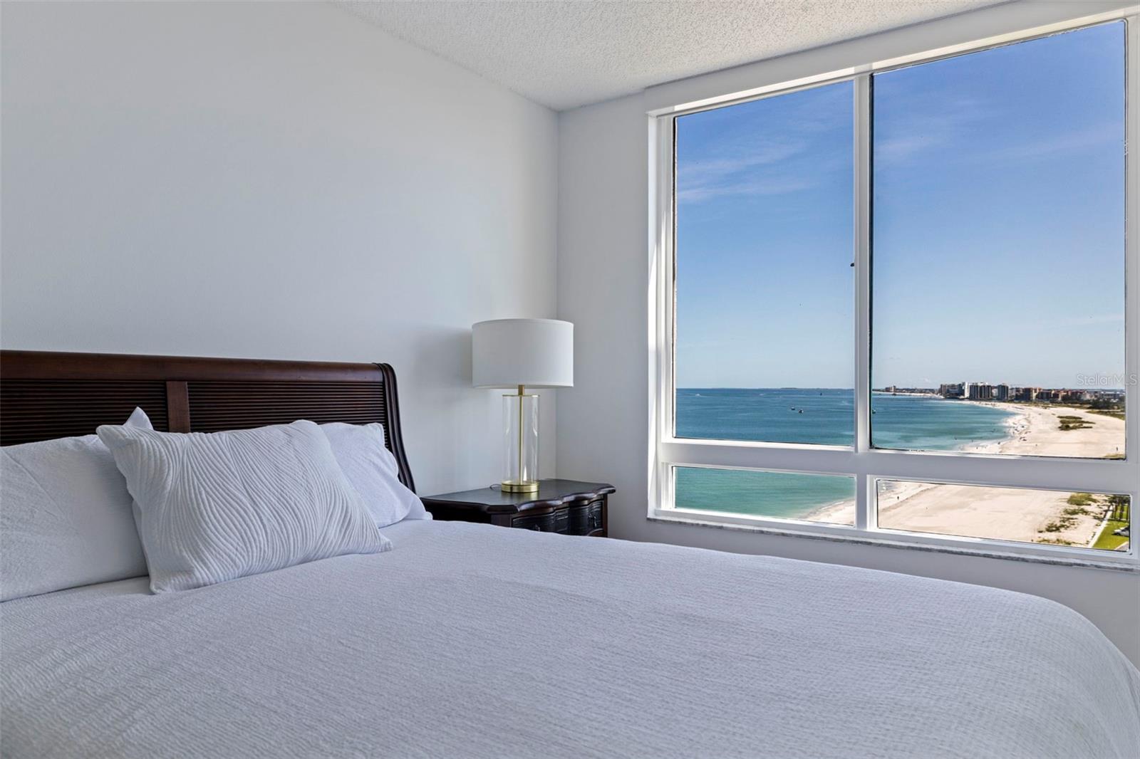 ULTIMAR ONE CONDO - Residential