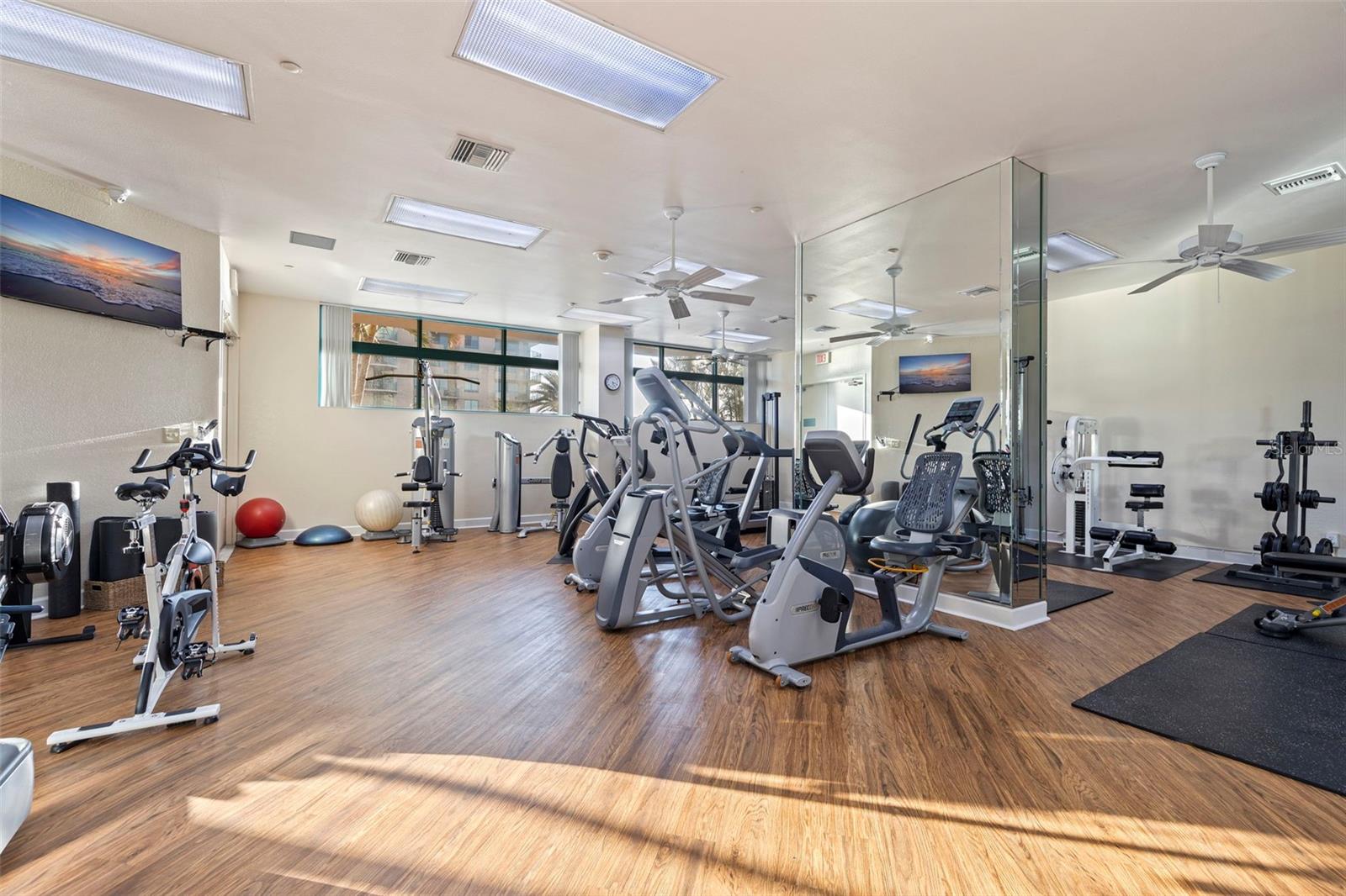 ULTIMAR ONE CONDO - Residential