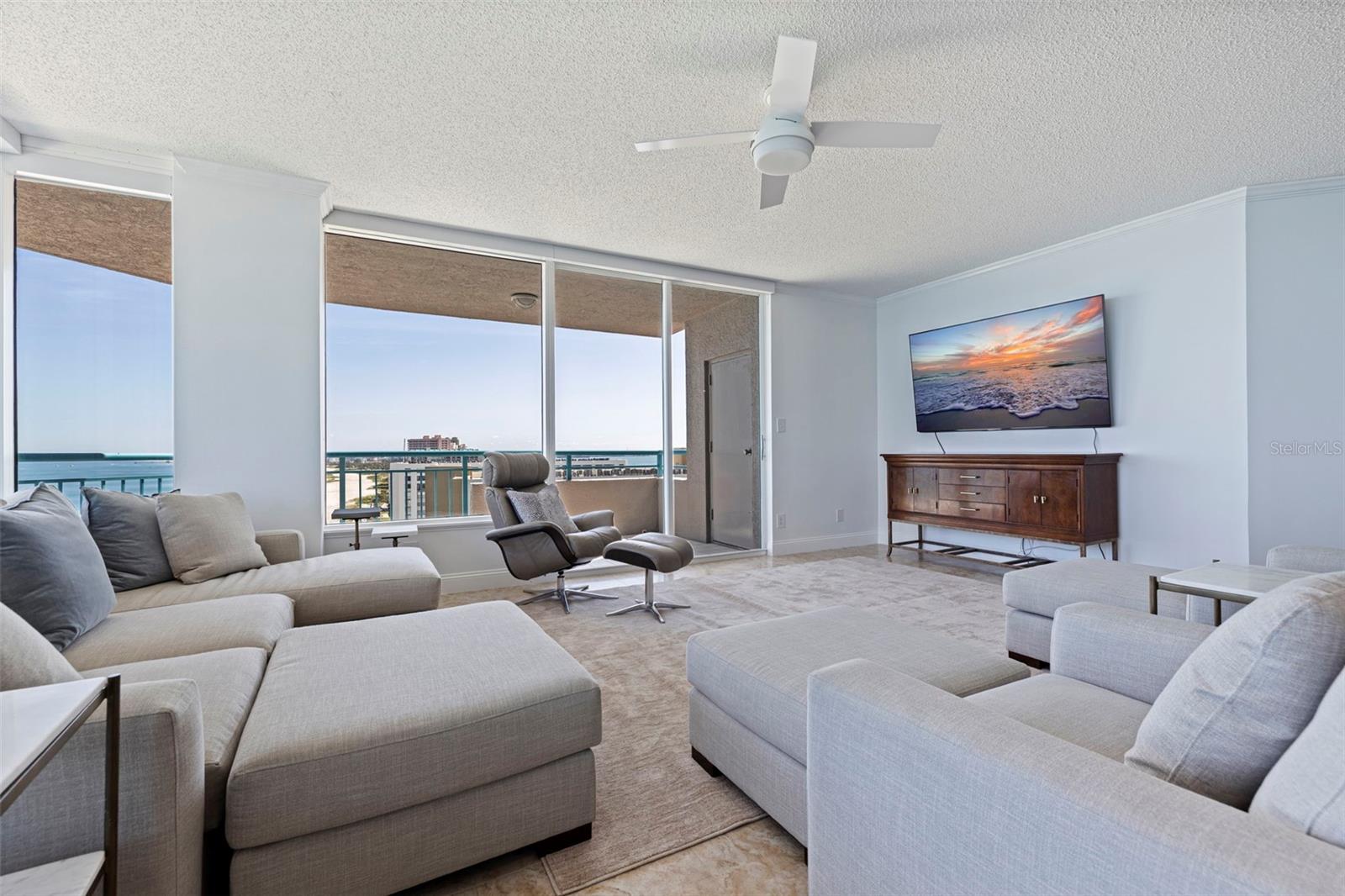 ULTIMAR ONE CONDO - Residential