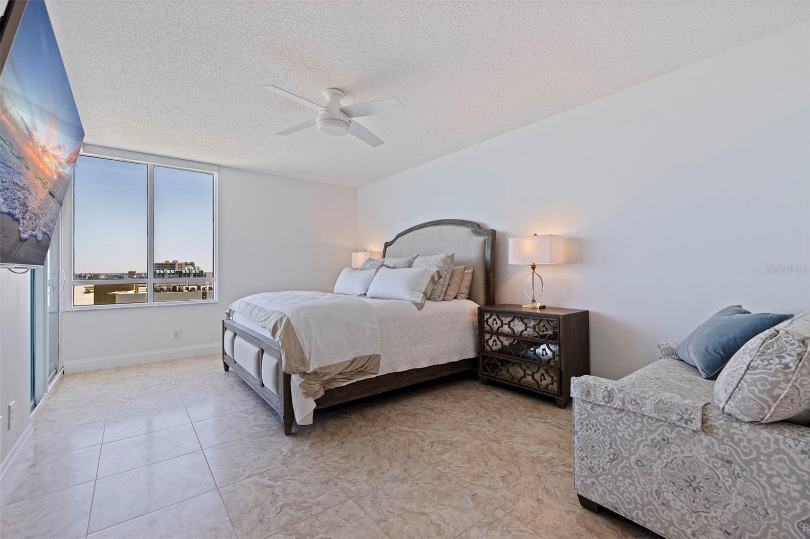 ULTIMAR ONE CONDO - Residential