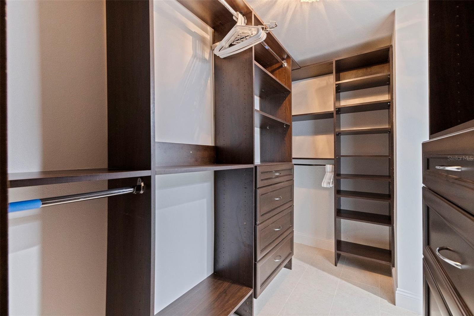 ULTIMAR ONE CONDO - Residential