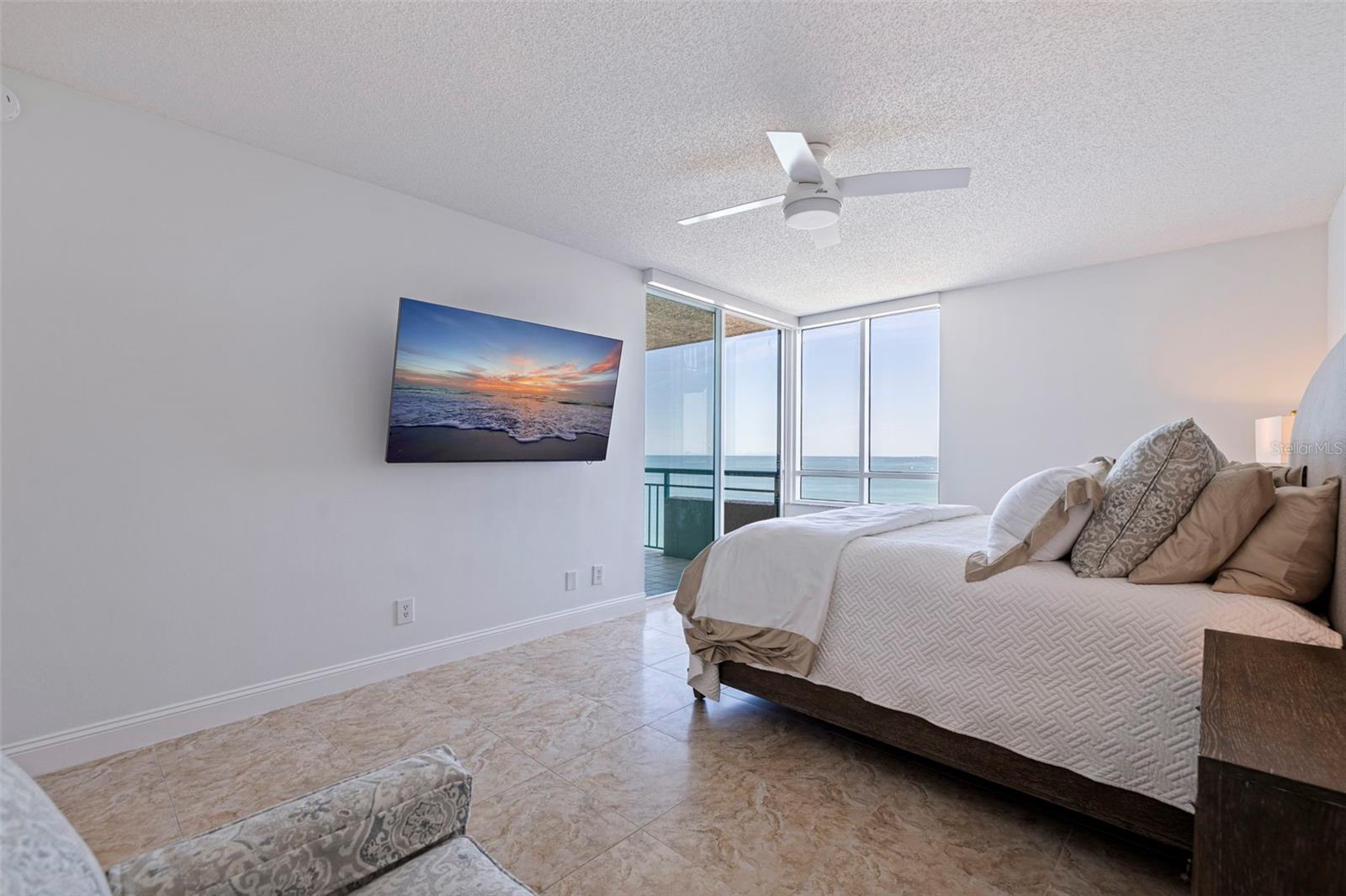 ULTIMAR ONE CONDO - Residential